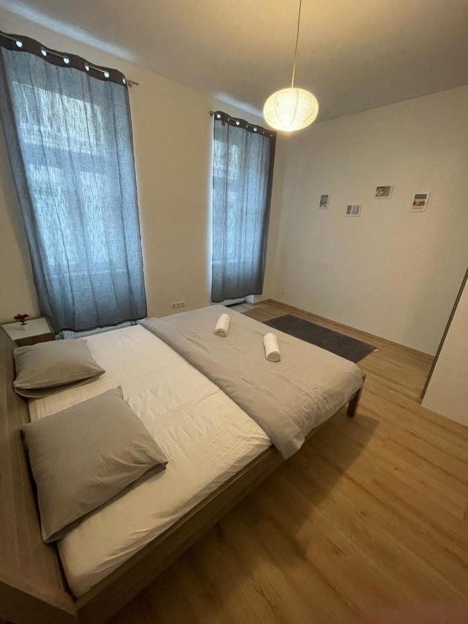 Cozy 8-Person Home In Vienna Located At Haberlgasse 82 N1 Bagian luar foto